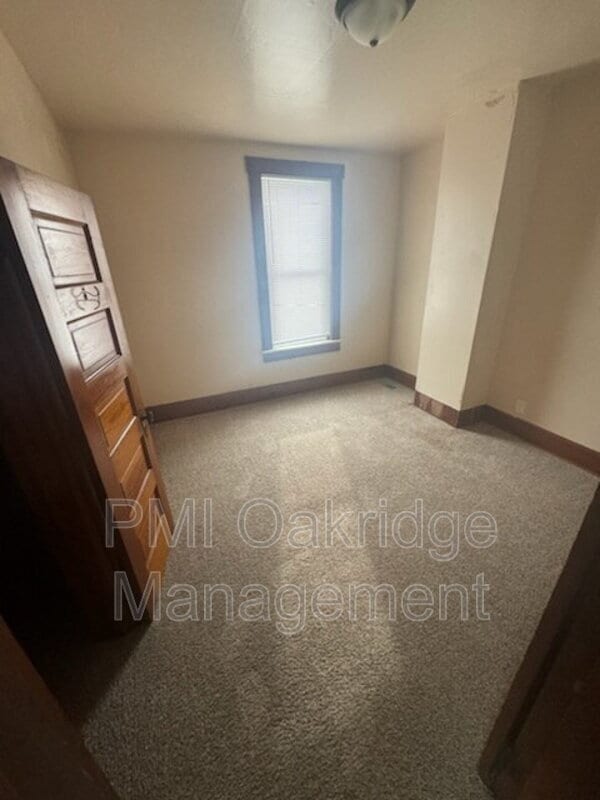 Building Photo - 172 S Hanover St