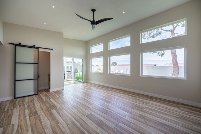 Building Photo - European-inspired Mid-Century Henderson Home!