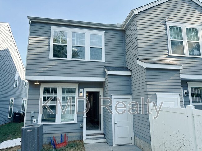 Building Photo - 807 McArthur Ave