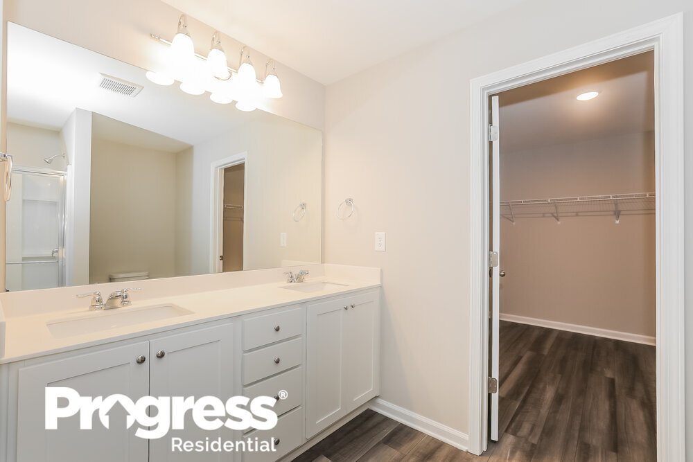 Building Photo - 4064 Kendrick Cir