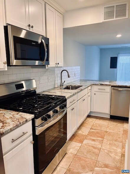 Building Photo - 210 Saponi Ln