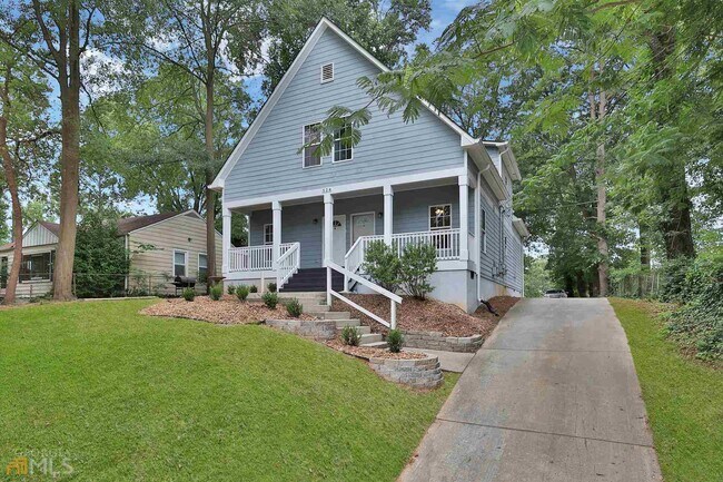 Building Photo - 528 Emily Pl NW