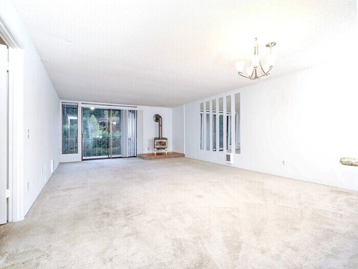 Building Photo - 6260 139th Ave NE