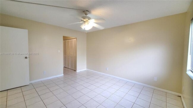 Building Photo - 2 bedroom in Hollywood FL 33023