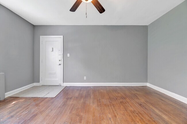 Building Photo - 1800 Shepherd St NE