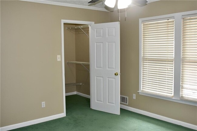 Building Photo - 6106 Queen Anne Ct