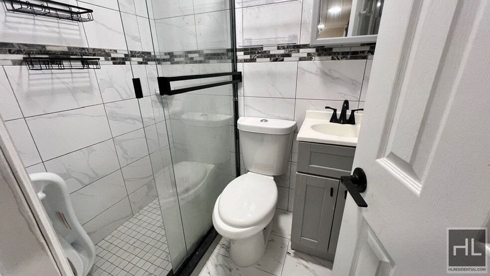 Building Photo - 798 Miller Ave