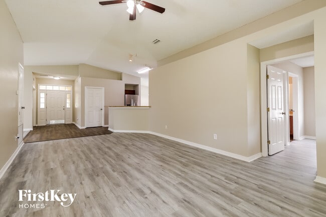 Building Photo - 2632 Creekfront Dr