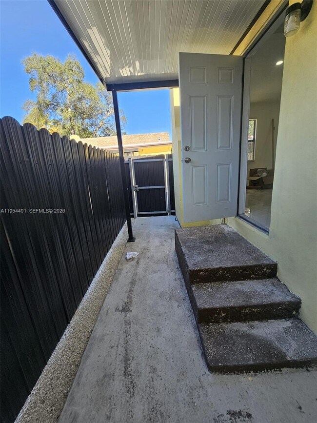 Building Photo - 1148 NW 100th St