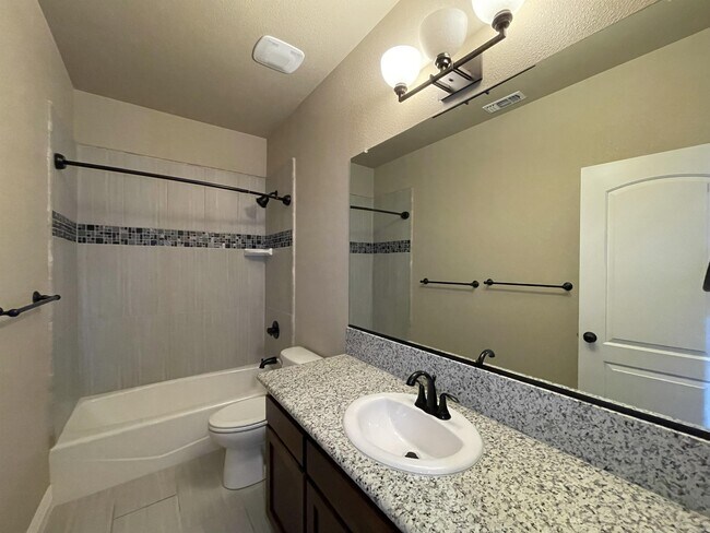 Building Photo - 2802 Dolphin Bend Dr