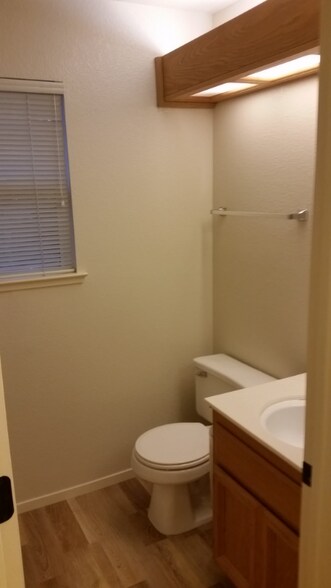 Building Photo - 5033 Charter Rd