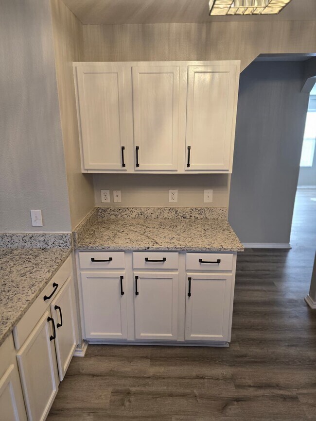 Building Photo - 8114 Furlong Gate