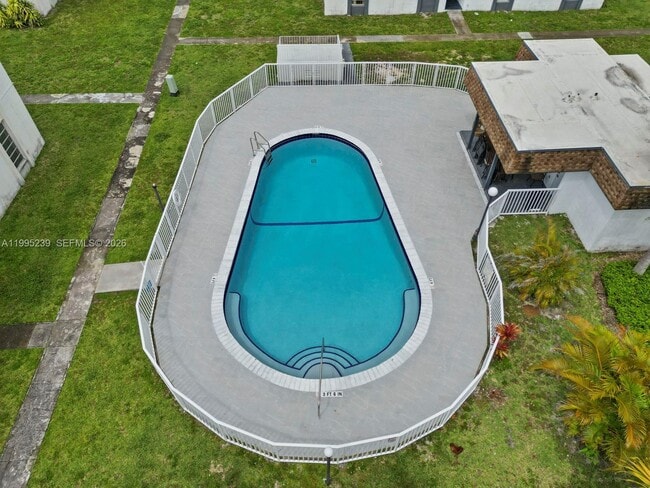 Building Photo - 7220 SW 94th Pl