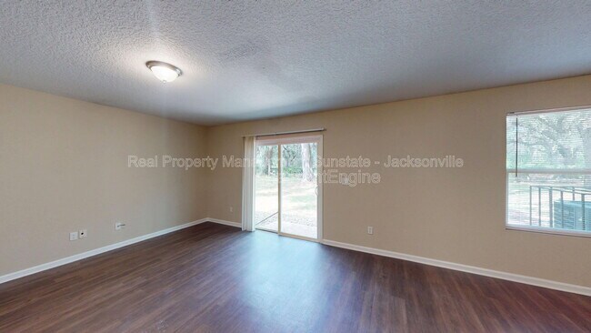 Building Photo - 711 Cahoon Rd N
