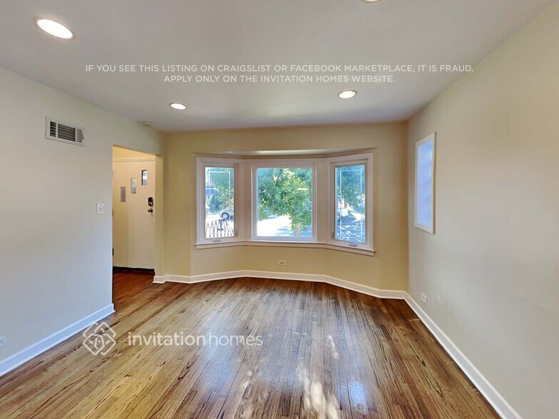 Building Photo - 3110 N Austin Ave