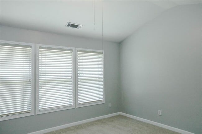 Building Photo - 2158 Staunton Dr