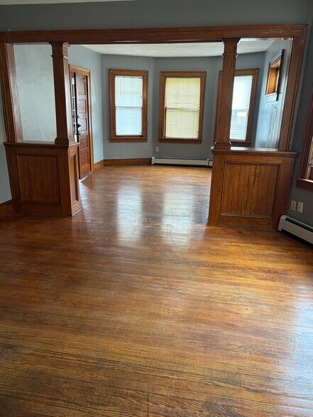 Building Photo - 33 Brooklawn St