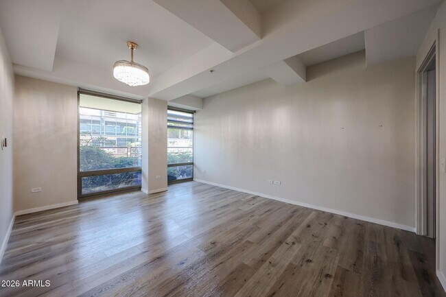 Building Photo - 7137 E Rancho Vista Dr