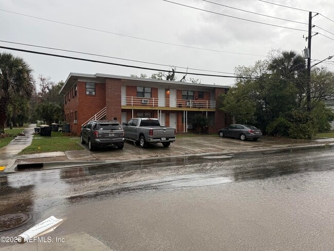 Building Photo - 1205 Lasalle St