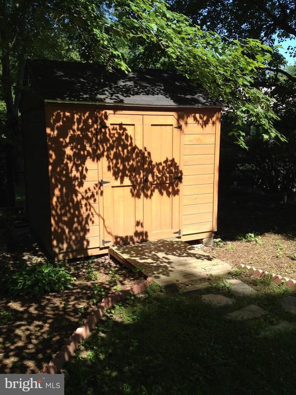 Building Photo - 7017 Murray Ln