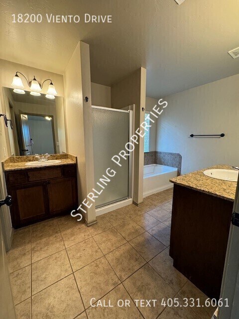 Building Photo - 18200 Viento Dr