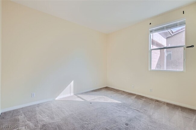 Building Photo - 6464 N Gentle Falls Ln