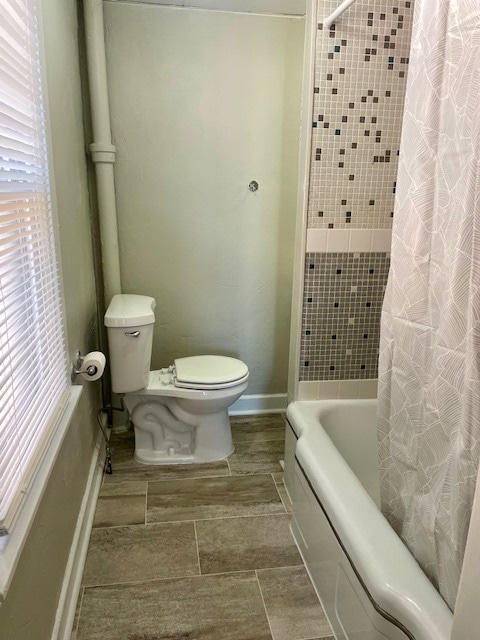 Building Photo - 406 Main St