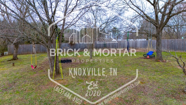 Building Photo - 837 Teffeteller Ln