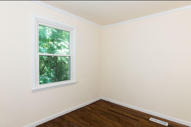 Bedroom 2 - 2226 Cruzen St