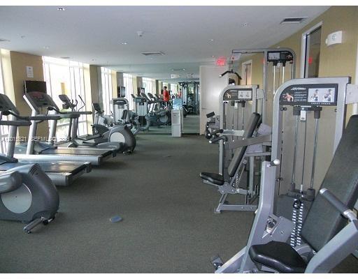Building Photo - 1745 E Hallandale Beach Blvd