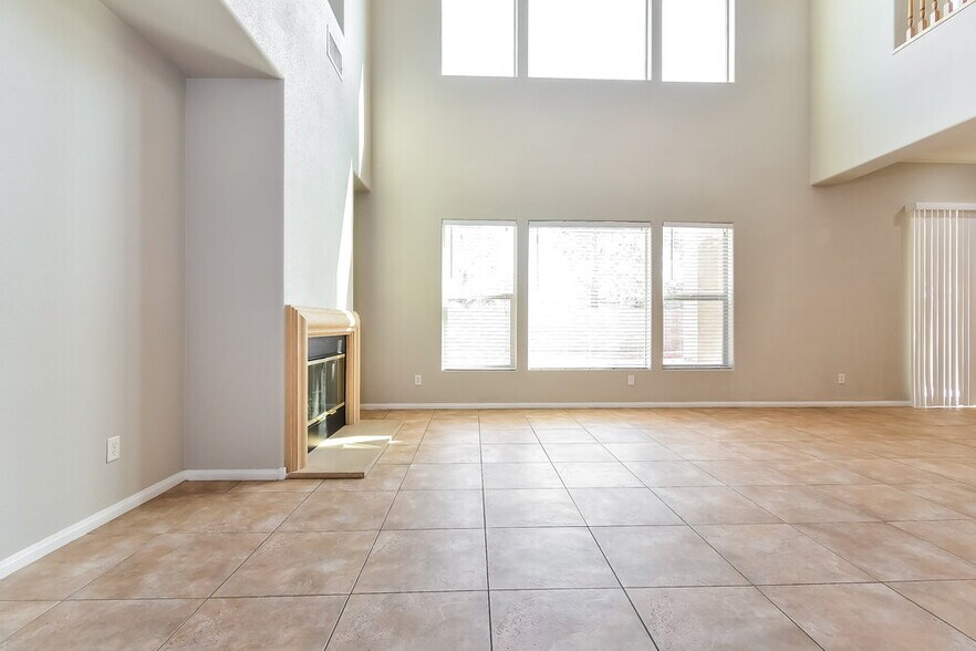 Building Photo - 10510 Eagle Nest St