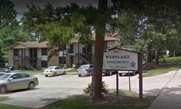 Building Photo - 1388 Adickes Allee St