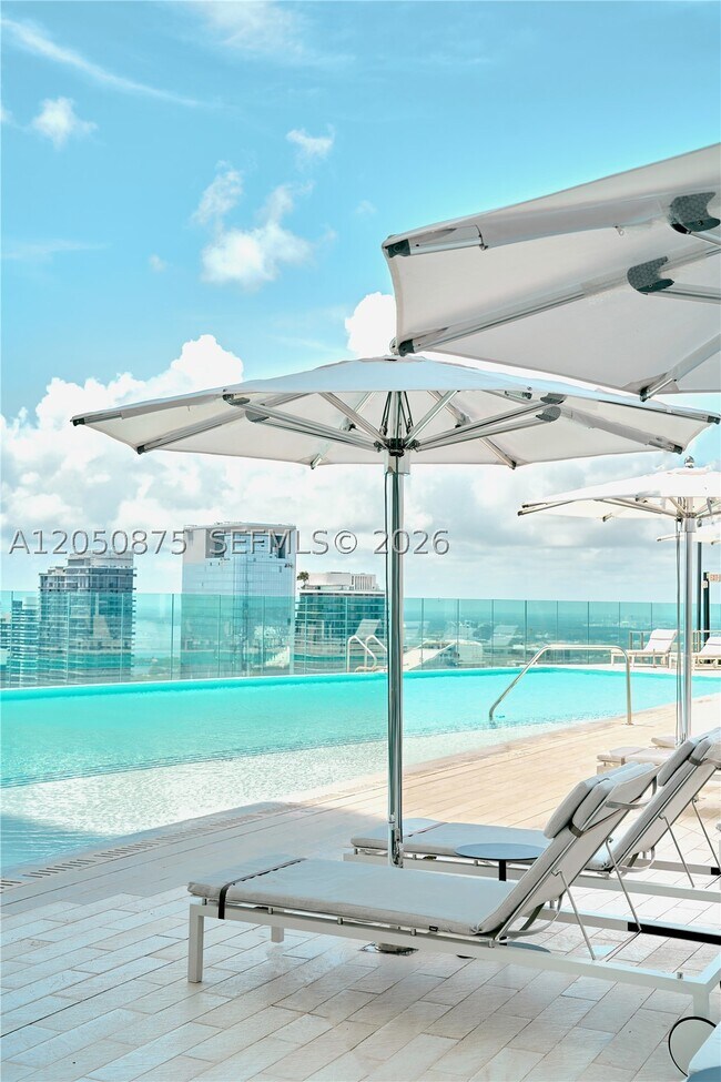 Building Photo - 300 Biscayne Blvd