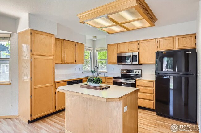 Building Photo - 455 Derry Dr