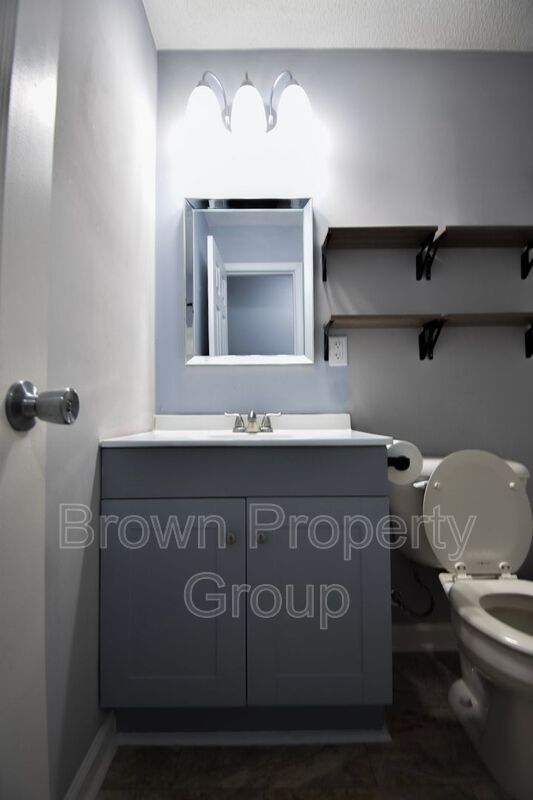 Building Photo - 4715 Beaufort Dr