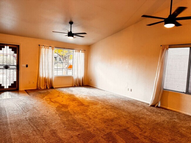 Building Photo - Apache Junction 3 bedroom rental
