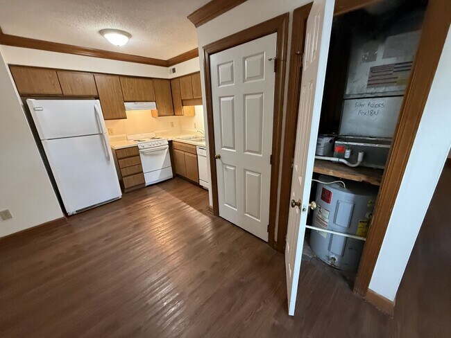 Building Photo - 3527 Ivy Commons Dr