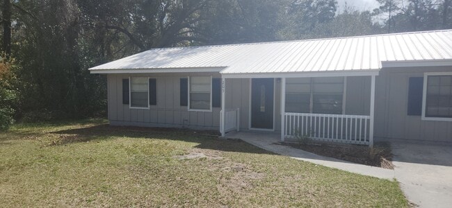 Building Photo - 205 Harbor Dr