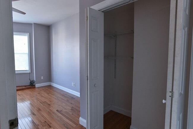 Building Photo - Spacious 3 Bedroom on Harris