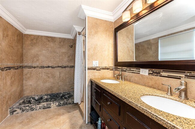 Building Photo - 6797 SW 40th St