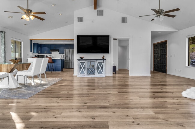 Building Photo - 57495 Buena Suerte Rd