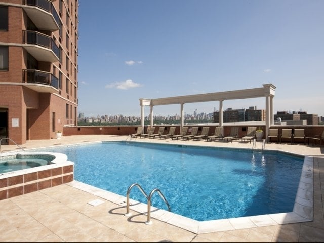 Pool - Riello Edgewater