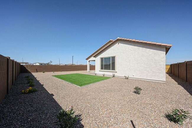 Building Photo - Never lived in 4 bedroom home in Asante Community