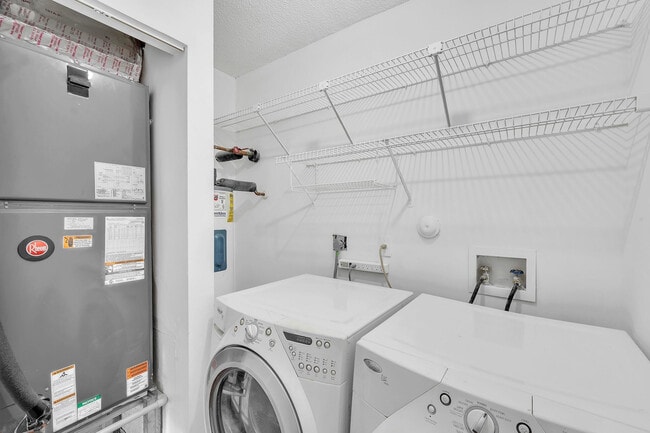 Building Photo - 4111 Coral Tree Cir