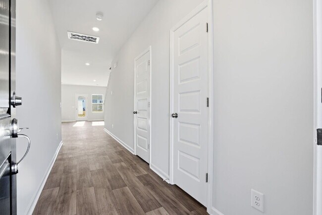 Building Photo - "Brand New 3-Bed Home with 2.5 Baths on Tiliwa Street – Your Summerville Sanctuary Awaits!"