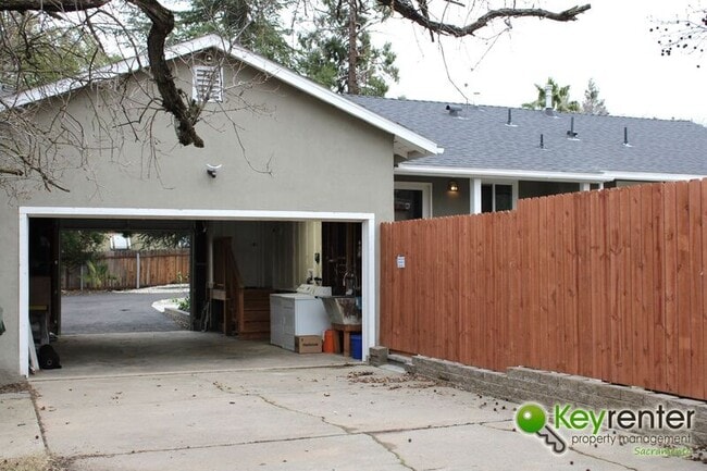 Building Photo - 6010 San Juan Ave