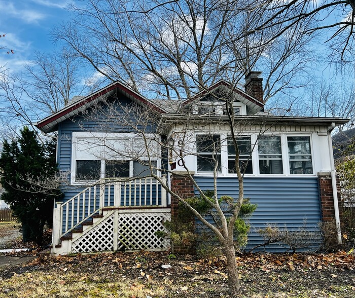 Building Photo - 910 S Anderson St