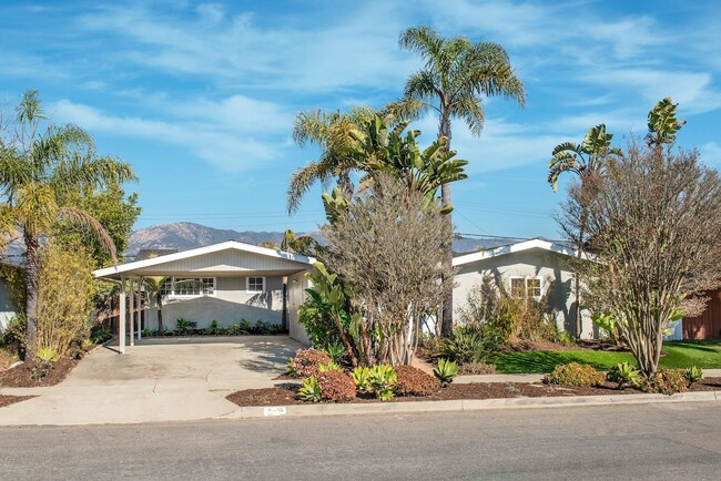 Building Photo - 2,300sq ft. Mesa Home with Amazing Views!