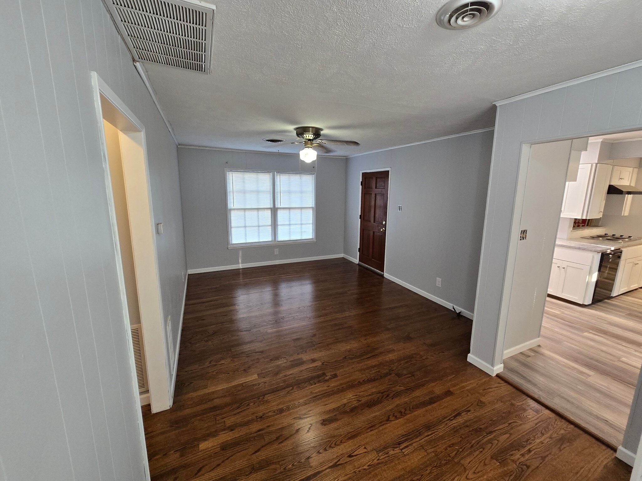 Building Photo - 10922 Myrtice Dr