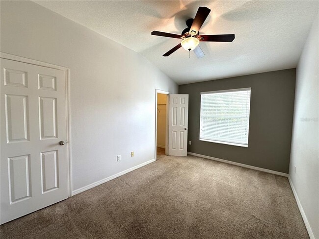Building Photo - 15816 Fishhawk View Dr